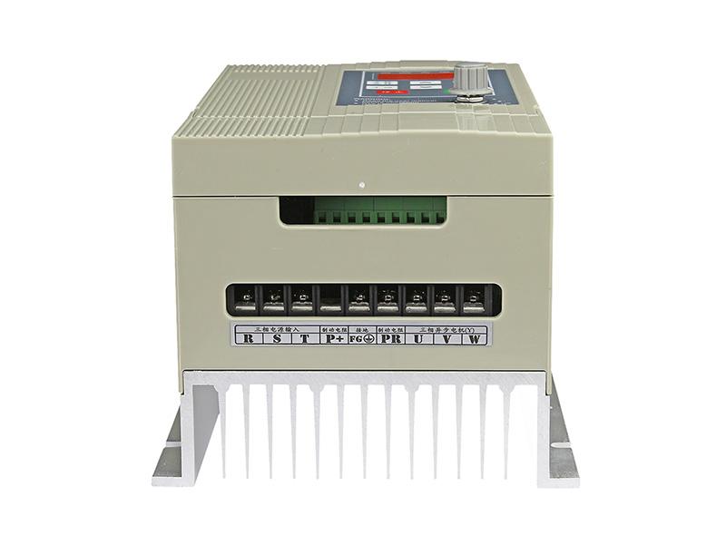 4000H三相水泵变频器，380V恒压供水变频器，变频恒压供水，变频器厂家